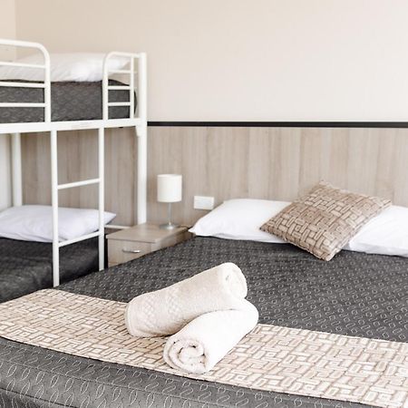 Starline Motor Inn Miles 외부 사진