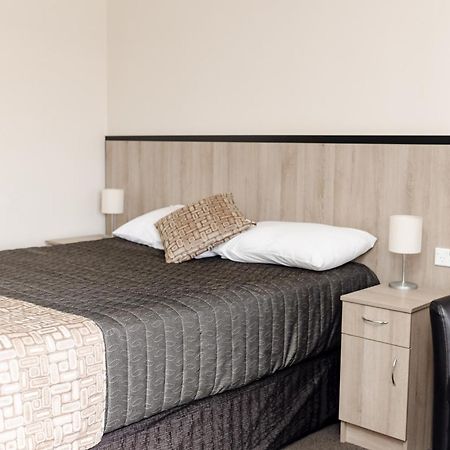 Starline Motor Inn Miles 외부 사진