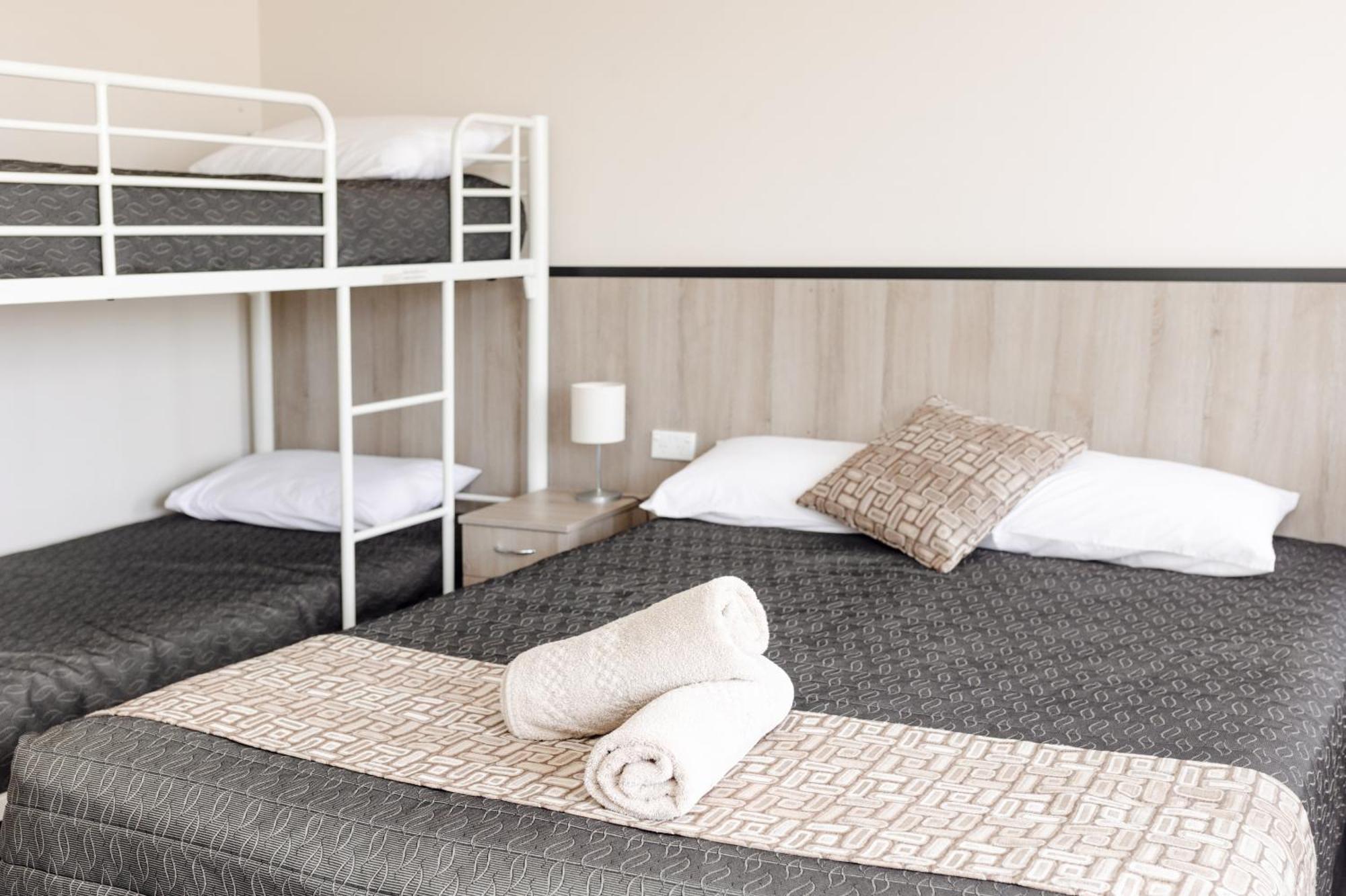 Starline Motor Inn Miles 외부 사진