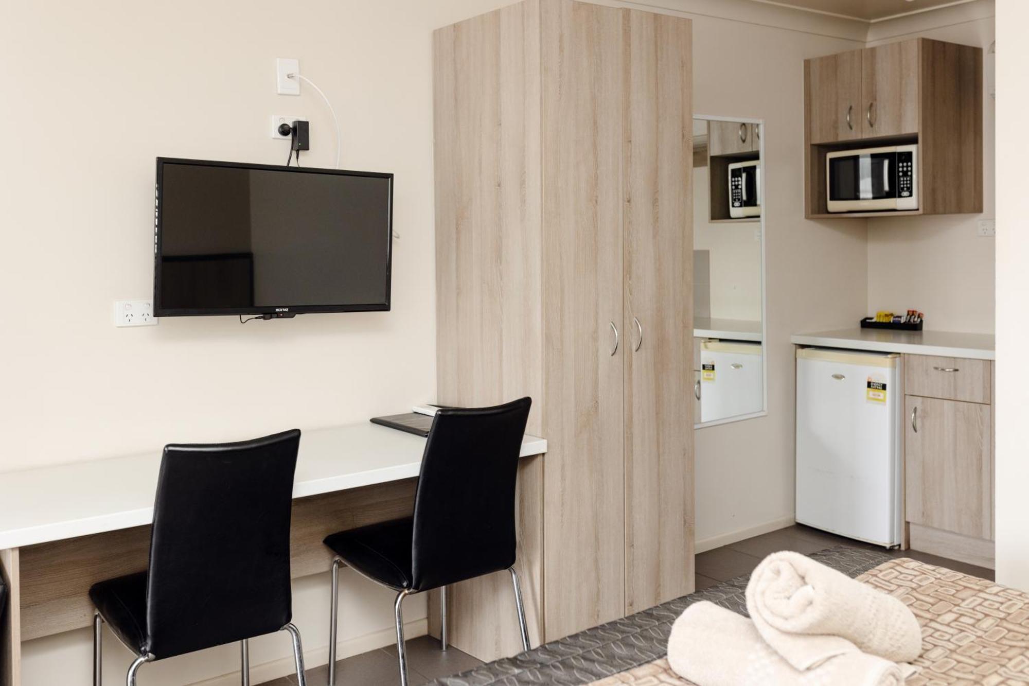 Starline Motor Inn Miles 외부 사진