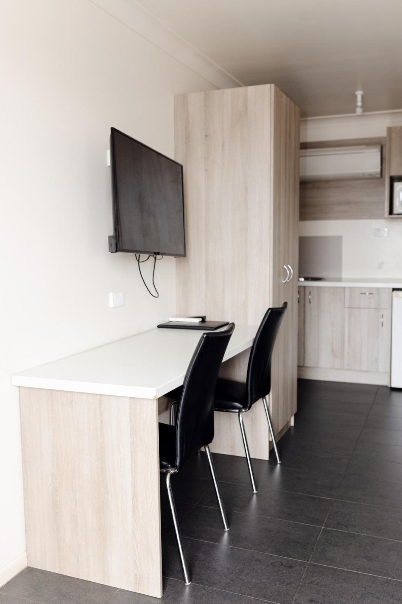 Starline Motor Inn Miles 외부 사진